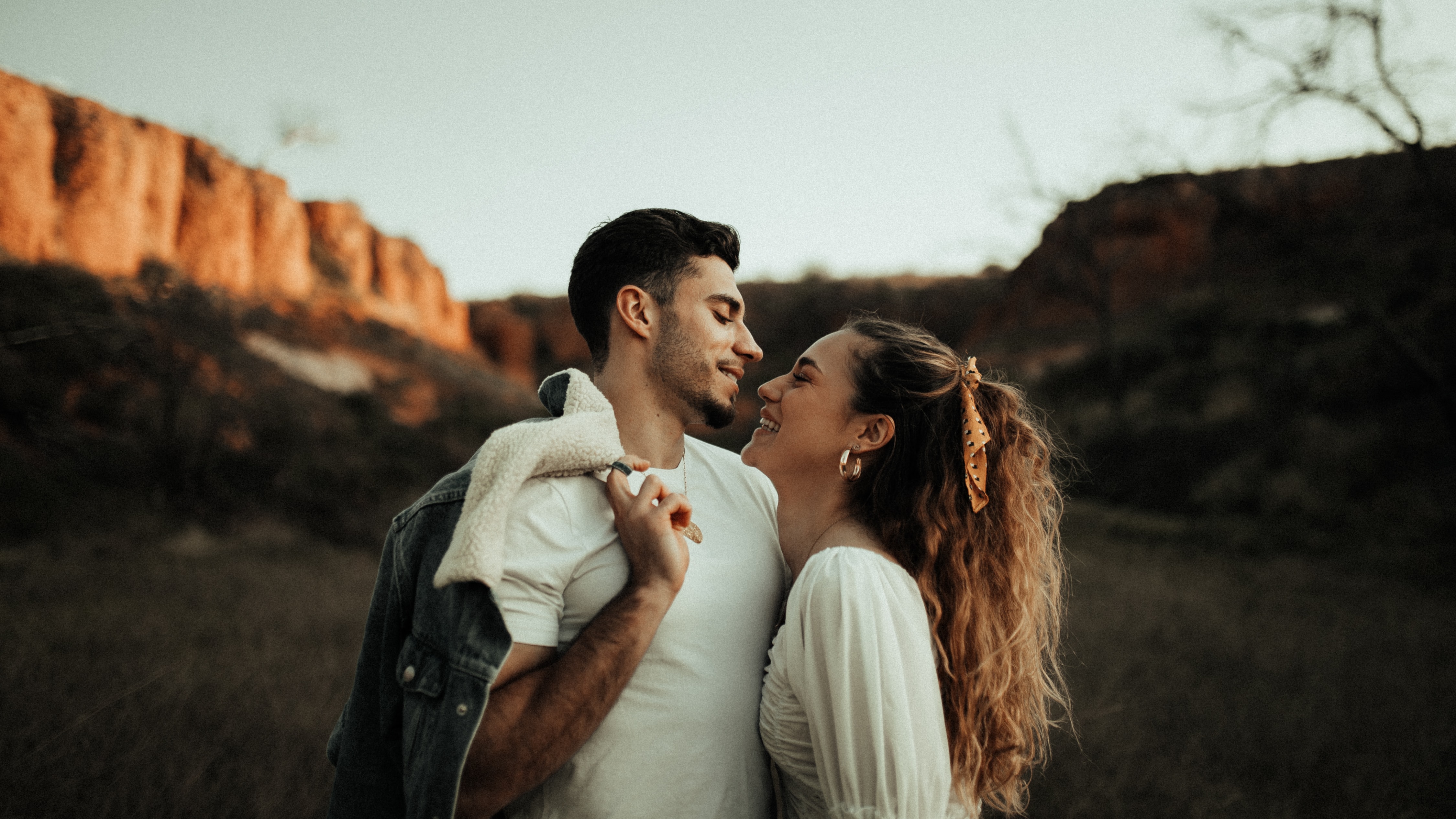 Vrouwen kiezen het vaakst een partner die trekjes van hun broer heeft afbeelding