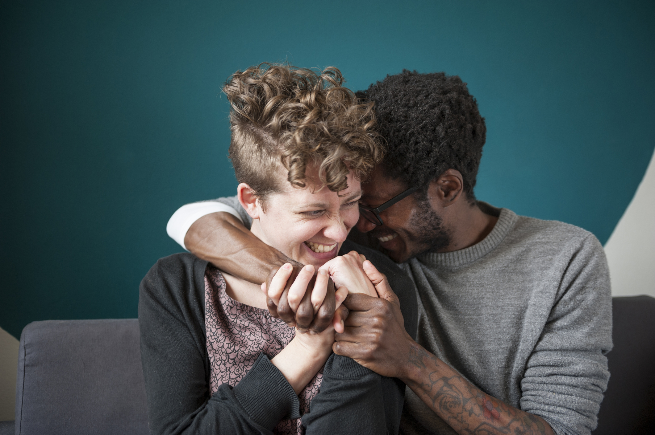 8 Manieren hoe je in het bijzijn van je kinderen kan zeggen dat je zin hebt in seks afbeelding