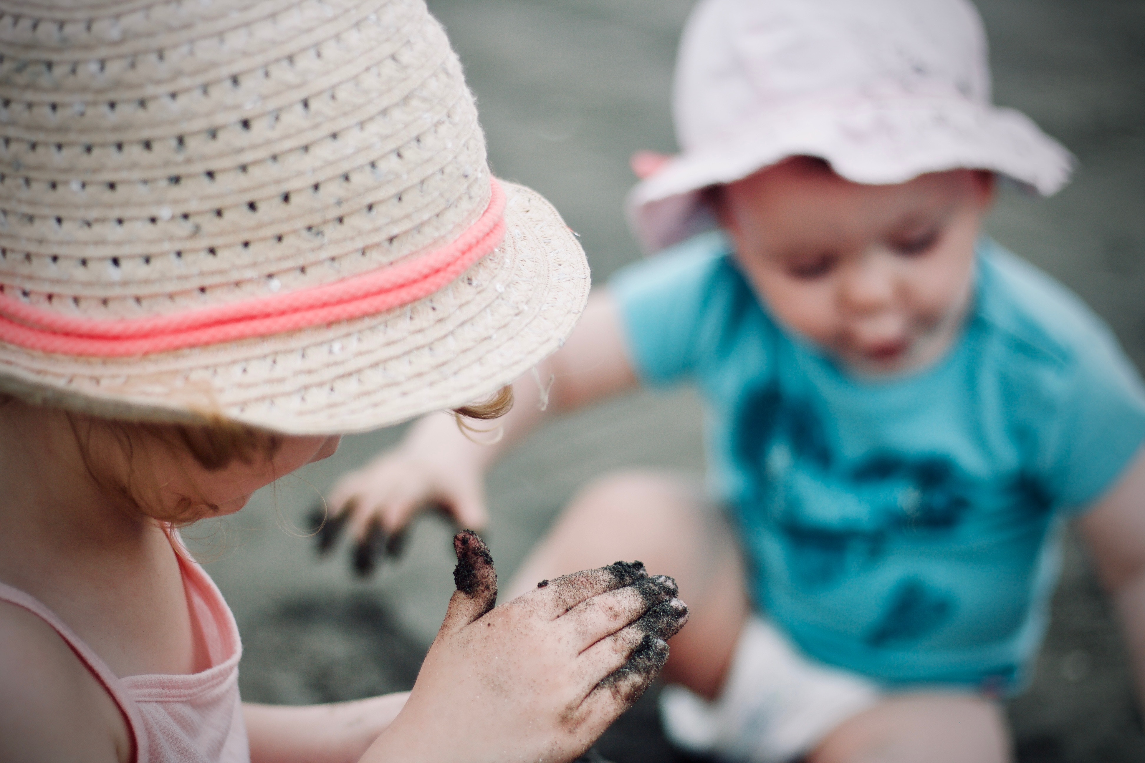 Dit Moet Je Doen Als Jouw Baby Of Peuter Zand Heeft Gegeten